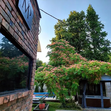 Mp Banstol 4*- Brdez Do, Fruska Gora Villa