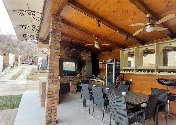 Mp Banstol 4*- Brdez Do, Fruska Gora Vila Indija