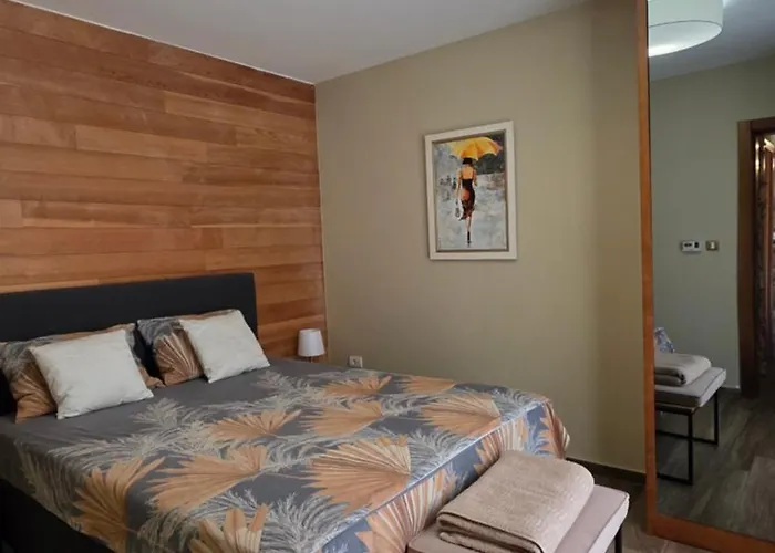 Mp Banstol 4*- Brdez Do, Fruska Gora Vila Indija